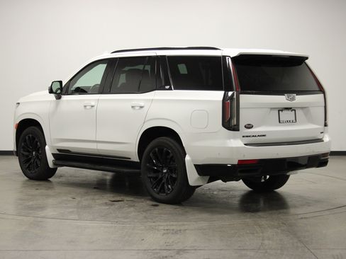 Used 2021 Cadillac Escalade Sport w/ Driver Assist Tech Package image 6