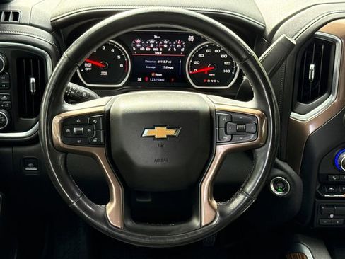 Used 2019 Chevrolet Silverado 1500 High Country w/ Technology Package AWD/4WD image 15