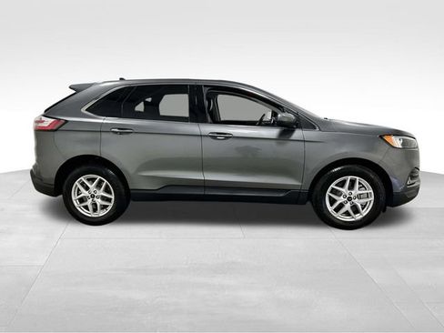 Used 2023 Ford Edge SEL w/ Convenience Package AWD/4WD image 2