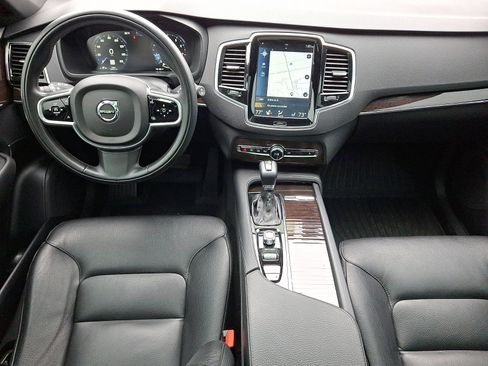 Used 2018 Volvo XC90 T6 Momentum w/ Convenience Package image 15
