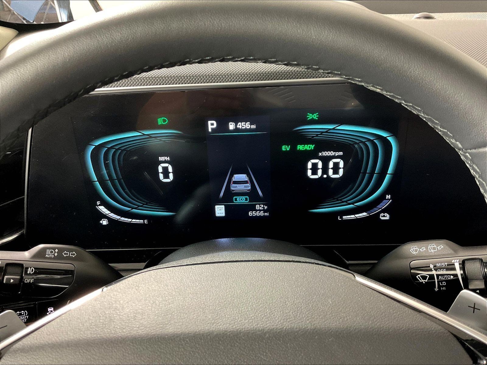 Used 2023 Kia Niro EX Touring FWD image 13