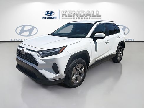 Used 2024 Toyota RAV4 XLE FWD image 3