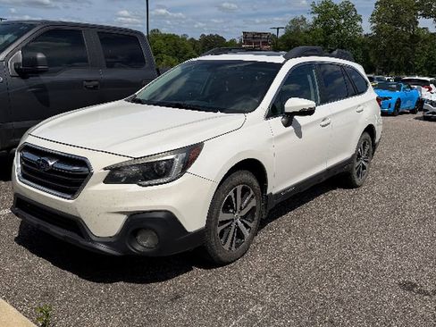 Used 2018 Subaru Outback 2.5i Limited AWD/4WD image 1