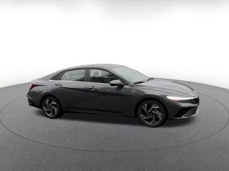 Used 2025 Hyundai Elantra SEL video 2