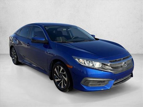 Used 2017 Honda Civic EX image 3