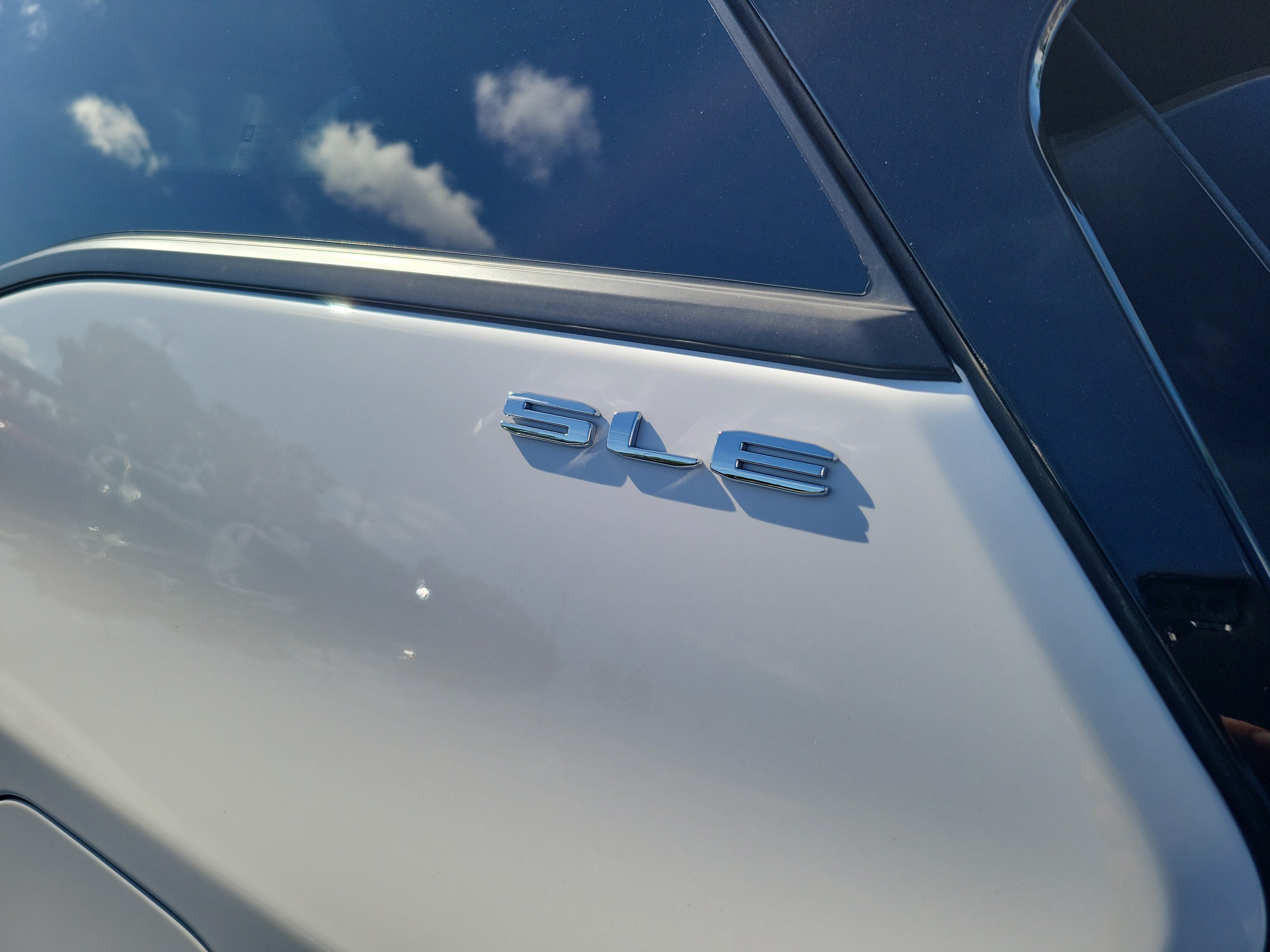 Used 2024 GMC Terrain SLE FWD image 7