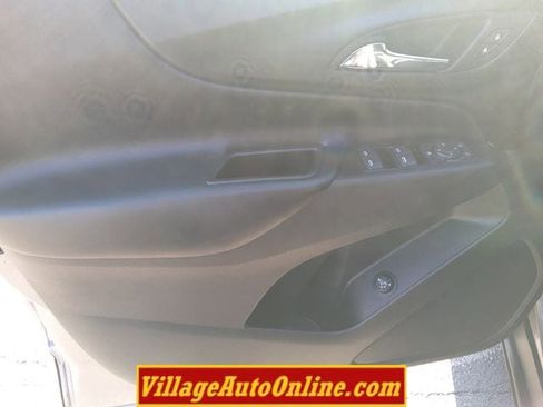 Used 2018 Chevrolet Equinox LT image 20