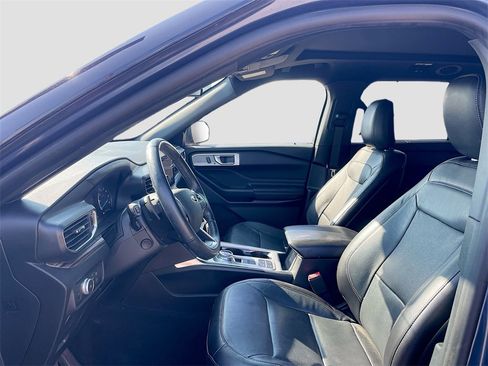 Used 2020 Ford Explorer Limited image 10