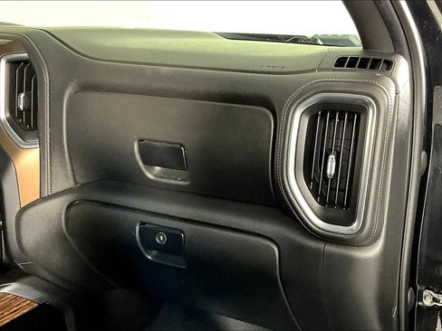 Used 2020 Chevrolet Silverado 2500 High Country w/ Technology Package image 17