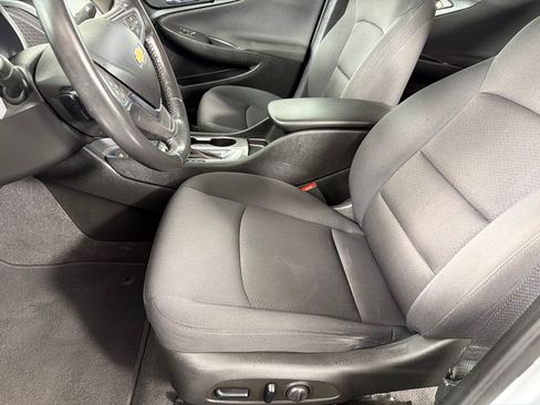 Used 2021 Chevrolet Malibu RS FWD image 11