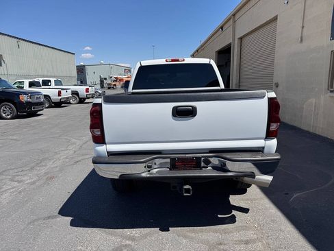 Used 2007 Chevrolet Silverado 2500 LT w/ Heavy-Duty Power Package AWD/4WD image 9