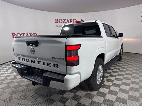 Used 2024 Nissan Frontier SV w/ SV Convenience Package image 8