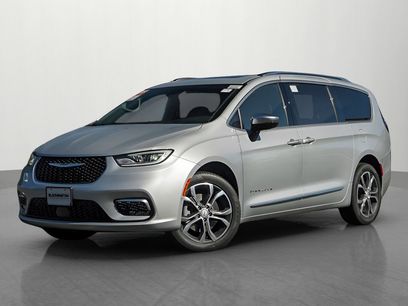 New 2026 Chrysler Pacifica Pinnacle