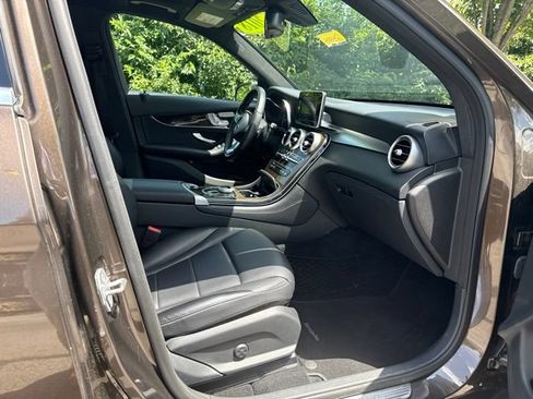 Used 2018 Mercedes-Benz GLC 300 4MATIC image 31