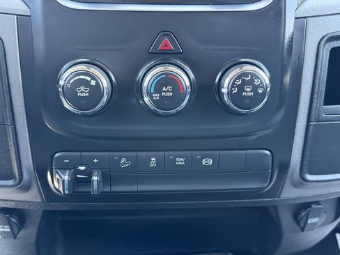 Used 2018 RAM 2500 Tradesman w/ Chrome Appearance Group AWD/4WD image 22