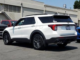 Used 2025 Ford Explorer ST video 2