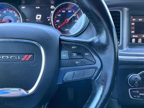 Used 2019 Dodge Charger SXT image 24