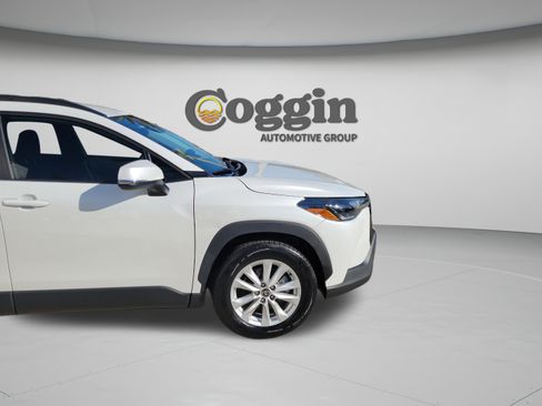 Used 2022 Toyota Corolla Cross LE FWD image 31