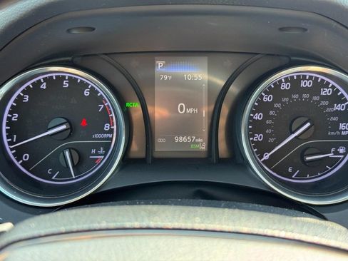 Used 2019 Toyota Camry SE w/ Convenience Package FWD image 27