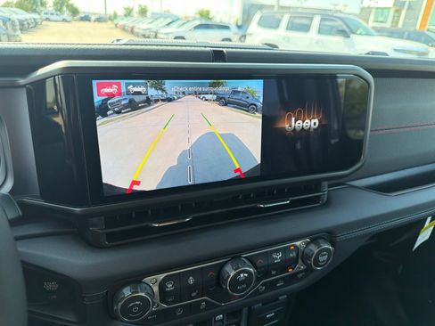 New 2026 Jeep Wrangler Unlimited Rubicon AWD/4WD image 23