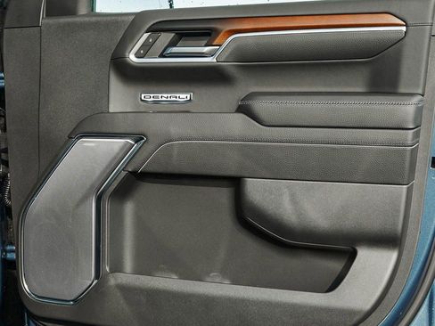 New 2026 GMC Sierra 1500 Denali w/ Denali Reserve Package AWD/4WD image 8