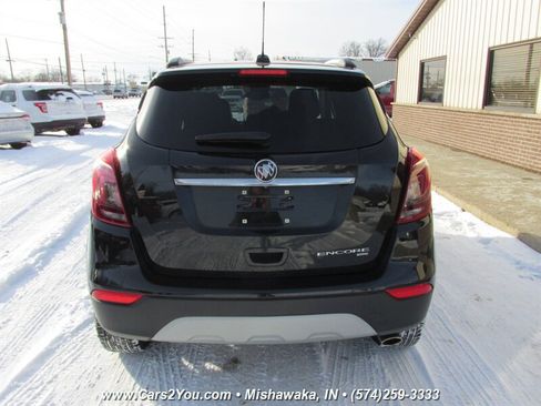 Used 2021 Buick Encore Preferred image 5