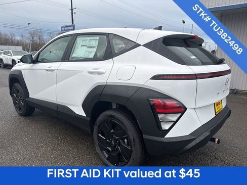 New 2026 Hyundai Kona SE image 5