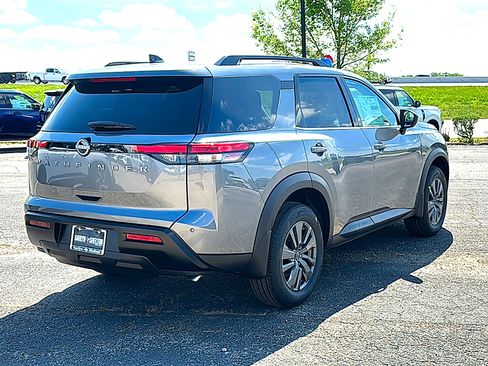 New 2026 Nissan Pathfinder SV w/ Cargo Package image 8