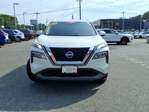 Used 2023 Nissan Rogue SV w/ SV Premium B Package AWD/4WD image 2
