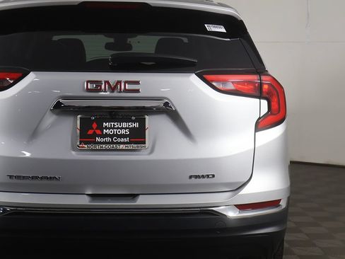 Used 2021 GMC Terrain SLT w/ Infotainment Package II AWD/4WD image 16
