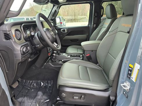 New 2026 Jeep Gladiator Mojave AWD/4WD image 4