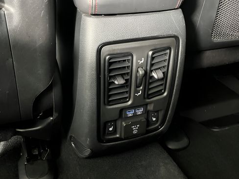 Used 2025 Dodge Durango R/T AWD/4WD image 27
