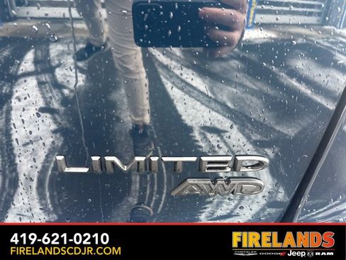 Used 2025 Chrysler Pacifica Limited w/ Trailer Tow Group image 16