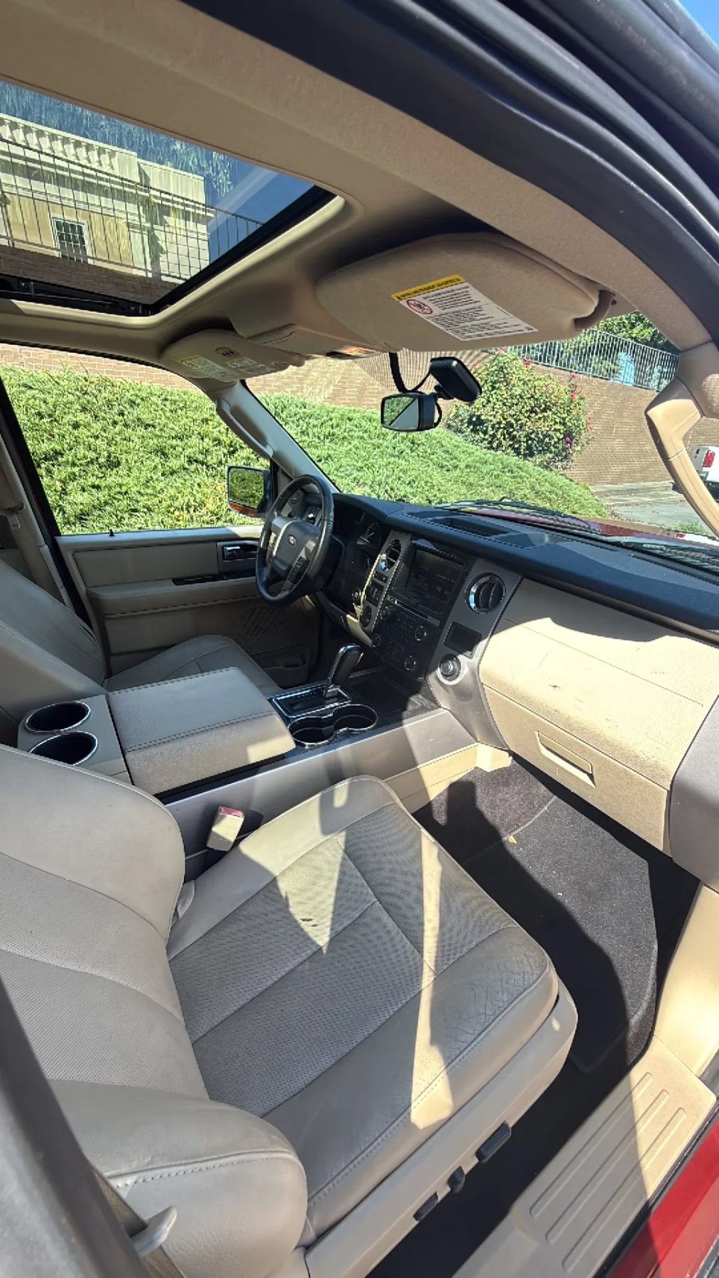 Used 2015 Ford Expedition Limited w/ Equipment Group 301A RWD image 27