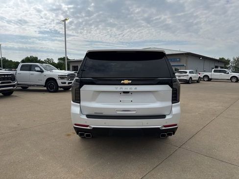 Used 2025 Chevrolet Tahoe High Country AWD/4WD image 6