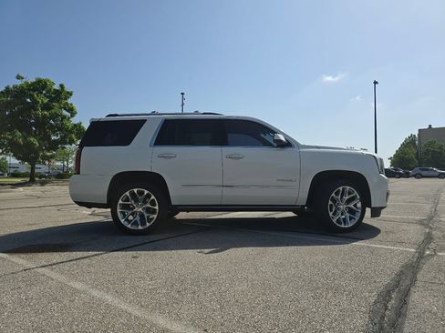 Used 2019 GMC Yukon Denali w/ Denali Ultimate Package AWD/4WD image 17