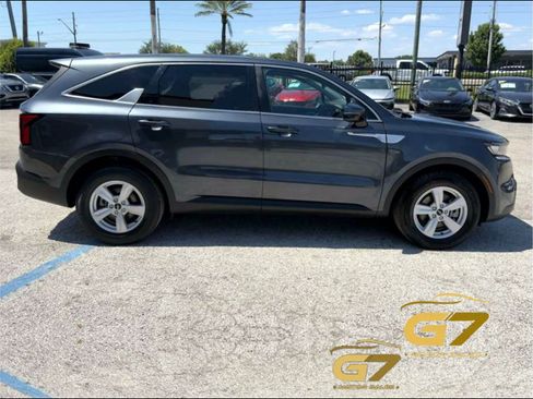 Used 2022 Kia Sorento LX FWD image 14