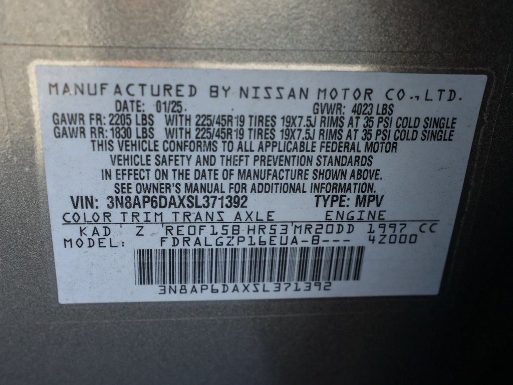 Used 2025 Nissan Kicks SR FWD image 34