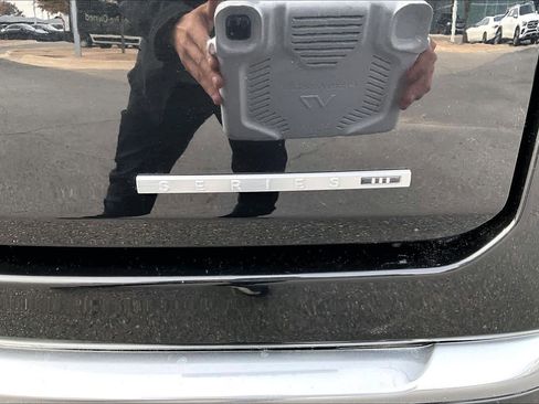 Used 2022 Jeep Wagoneer Series III w/ Premium Group I image 9