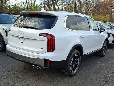 New 2025 Kia Telluride S image 4