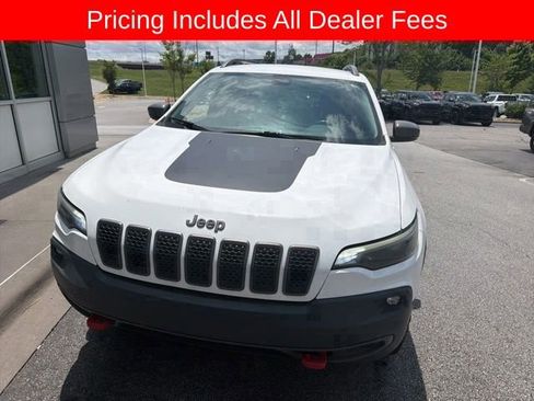 Used 2019 Jeep Cherokee Trailhawk w/ Comfort/Convenience Group AWD/4WD image 15