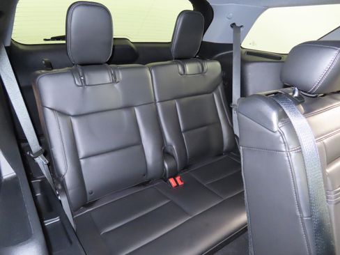 Used 2023 Ford Explorer XLT w/ Equipment Group 202A image 36