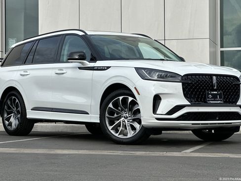 New 2026 Lincoln Aviator Premiere w/ Jet Appearance Package image 1