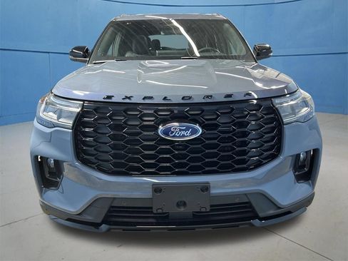 New 2026 Ford Explorer ST-Line w/ ST-Line Street Pack AWD/4WD image 4