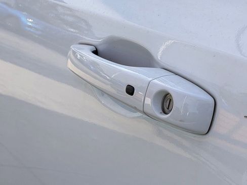 Used 2013 Chrysler 300 RWD image 15