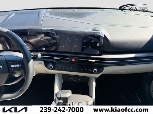 New 2026 Kia Sportage EX FWD image 19
