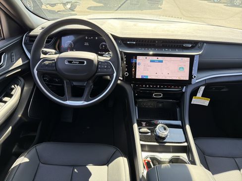 New 2026 Jeep Grand Cherokee Limited Reserve AWD/4WD image 11