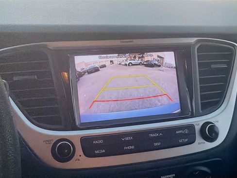 Used 2019 Hyundai Accent SEL image 11