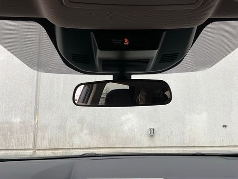 Used 2025 Nissan Rogue SV image 18