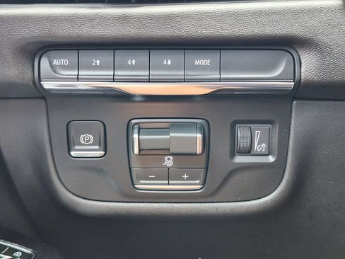 Used 2026 Cadillac Escalade Sport AWD/4WD image 23